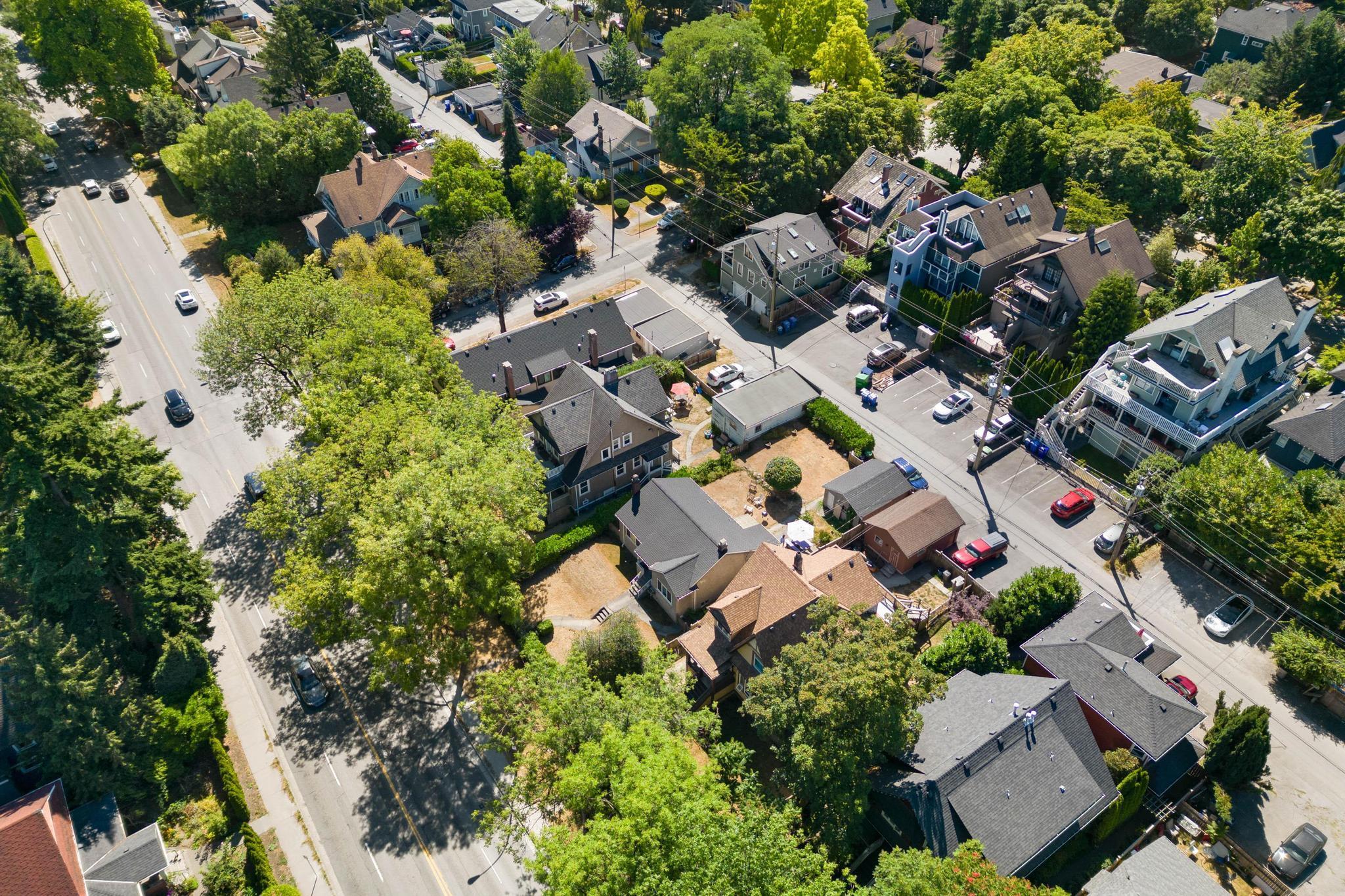 324 W 12TH AVENUE