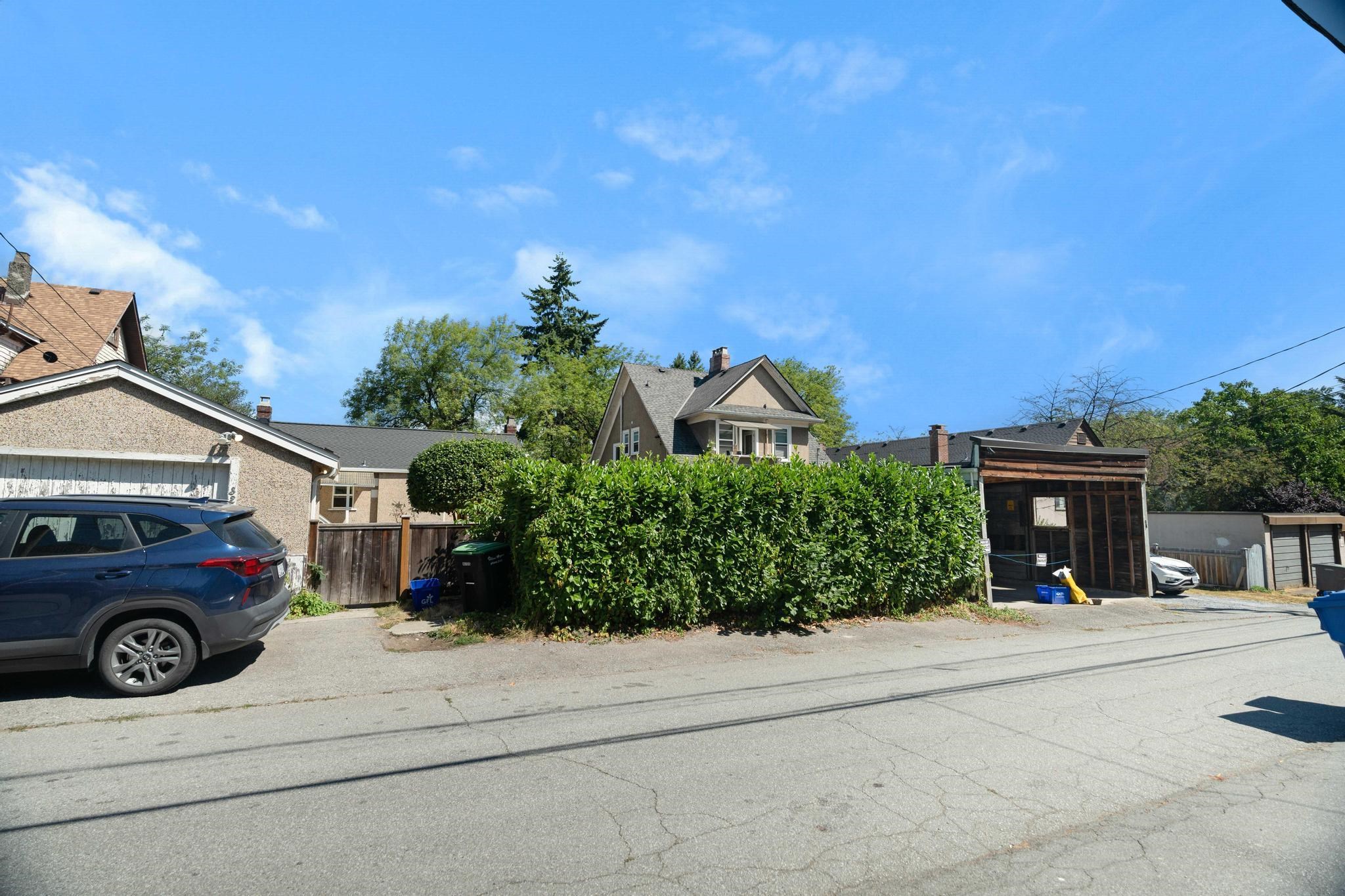 324 W 12TH AVENUE