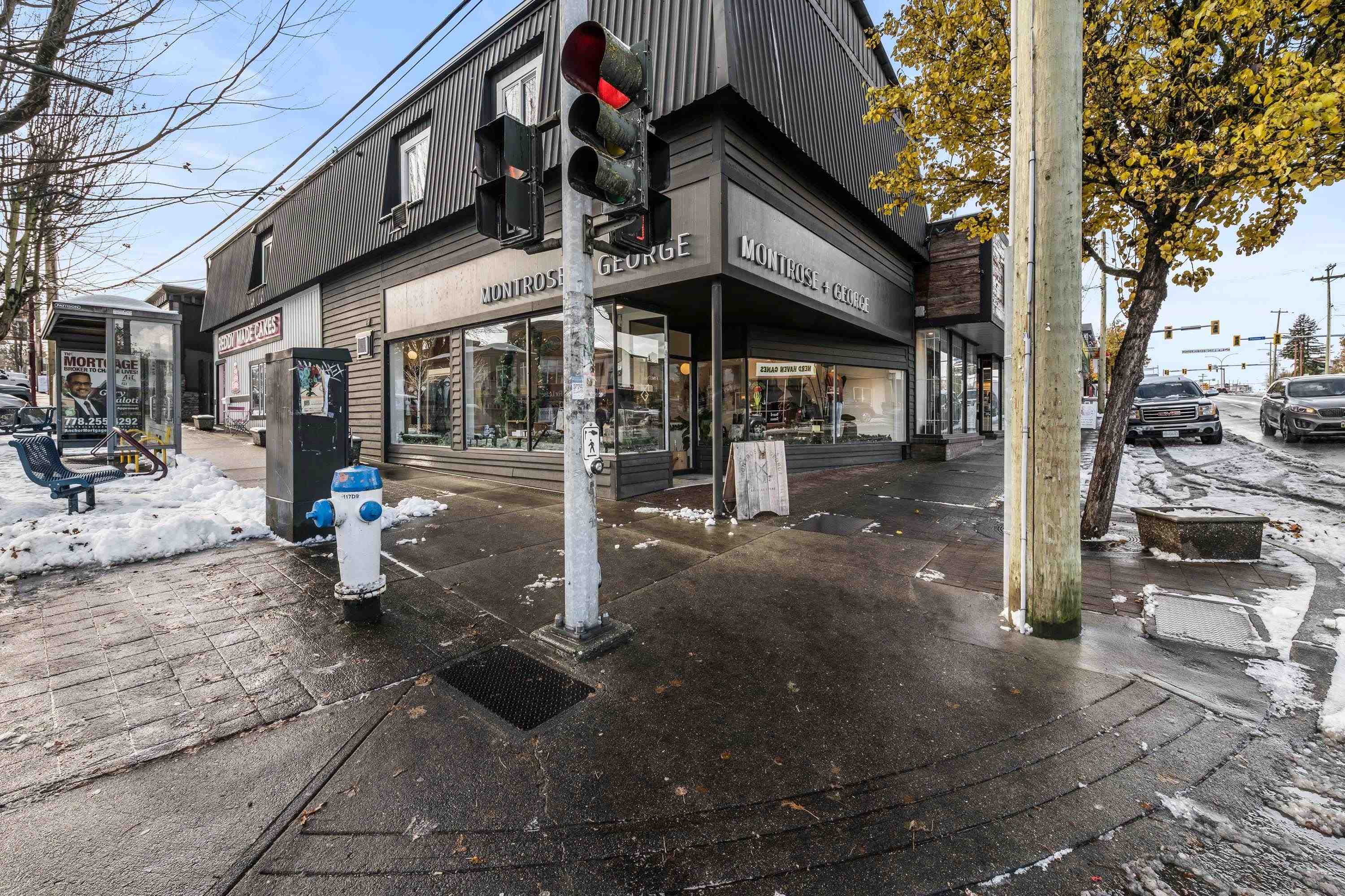 1 33738 ESSENDENE AVENUE, #1