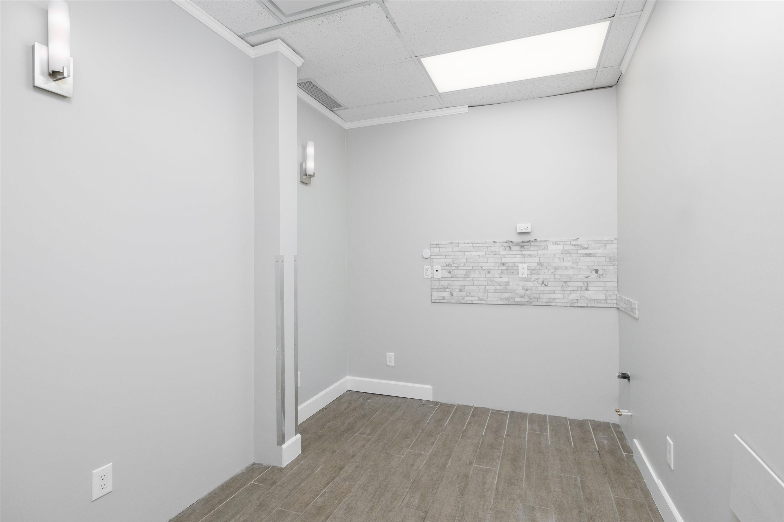 2 1471 PRAIRIE AVENUE, #2