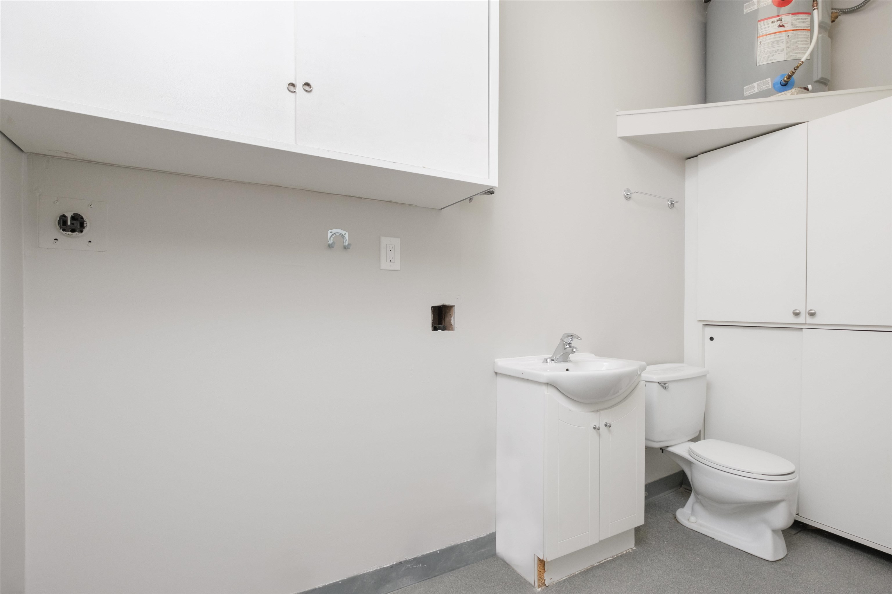 2 1471 PRAIRIE AVENUE, #2