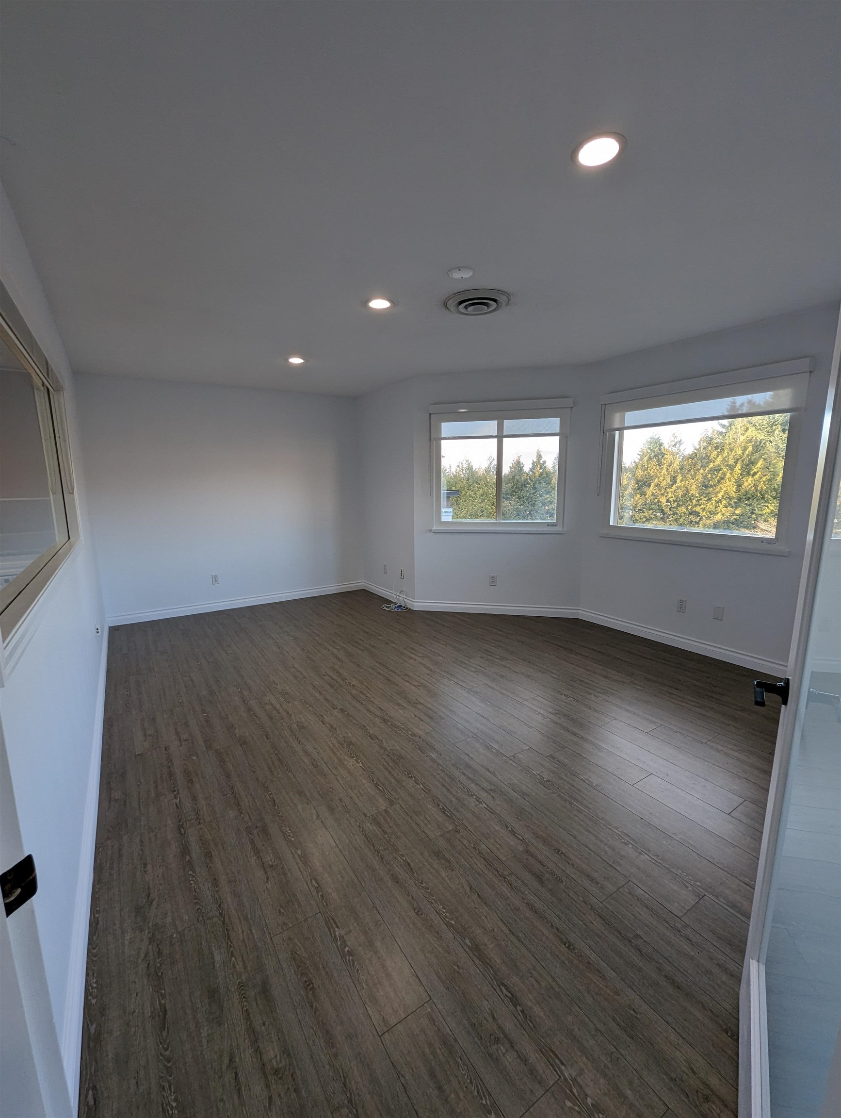 204 3237 KING GEORGE BOULEVARD, #204