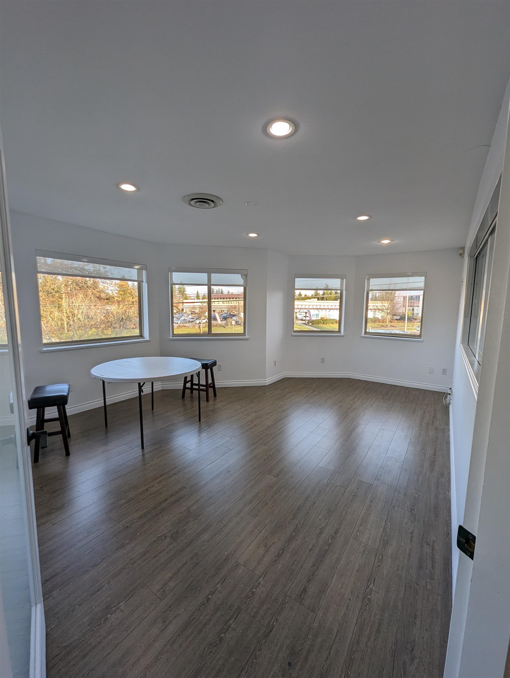 204 3237 KING GEORGE BOULEVARD, #204