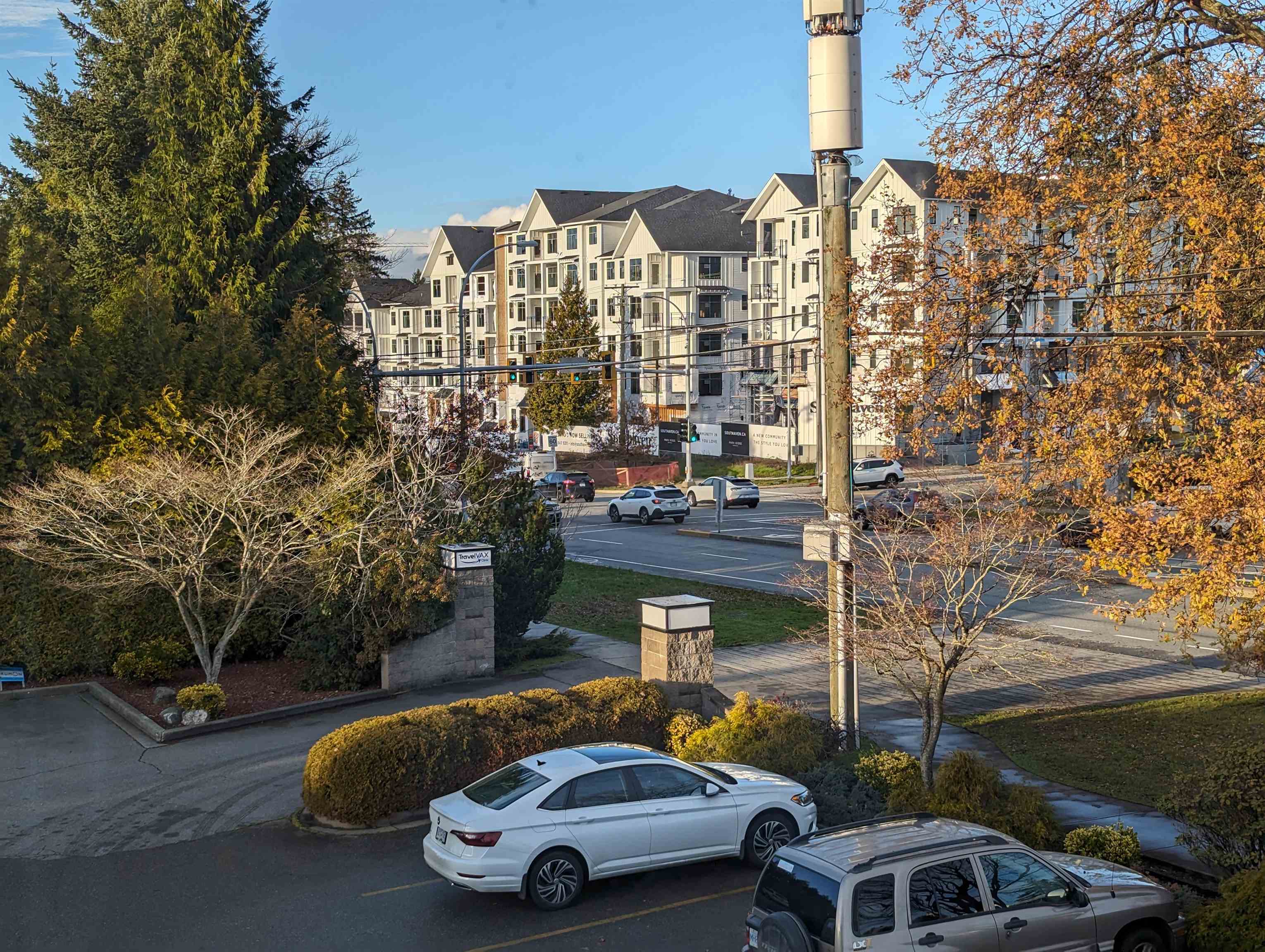 203A 3237 KING GEORGE BOULEVARD, #203A