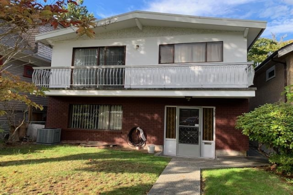 2137 E 1ST AVENUE, Vancouver
