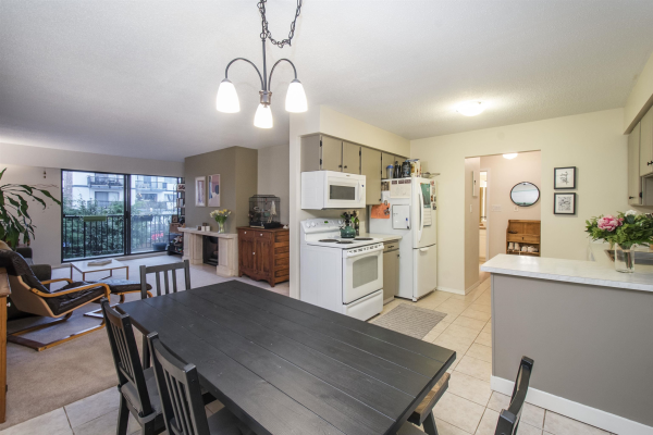 206 138 W 18TH STREET, North Vancouver