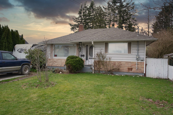 9813 YOUNG ROAD, Chilliwack