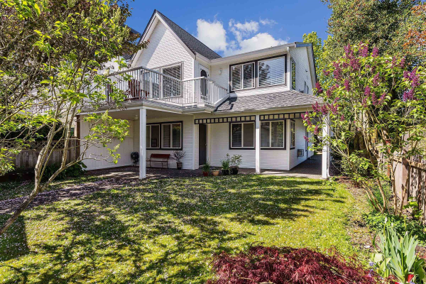 14046 NORTH BLUFF ROAD, White Rock