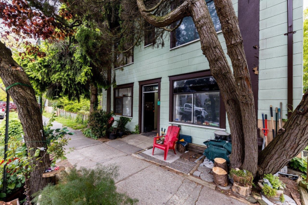2043 STAINSBURY AVENUE, Vancouver