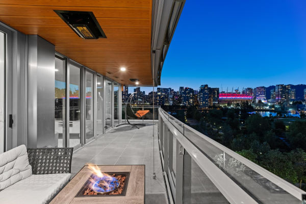 807 1768 COOK STREET, Vancouver