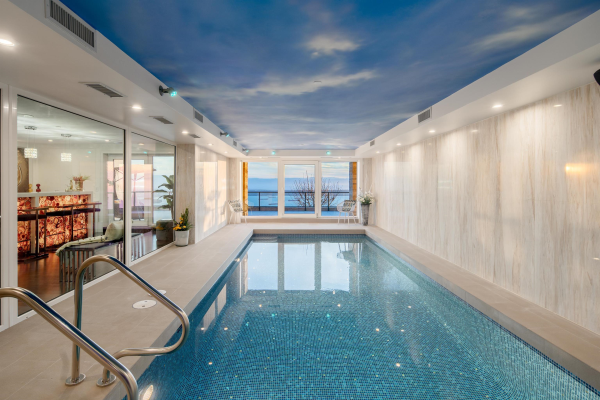 2426 HALSTON COURT, West Vancouver