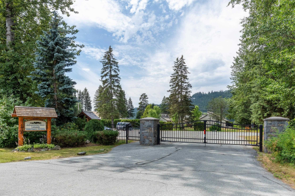 B4/B5+A 6900 CRABAPPLE DRIVE, Whistler