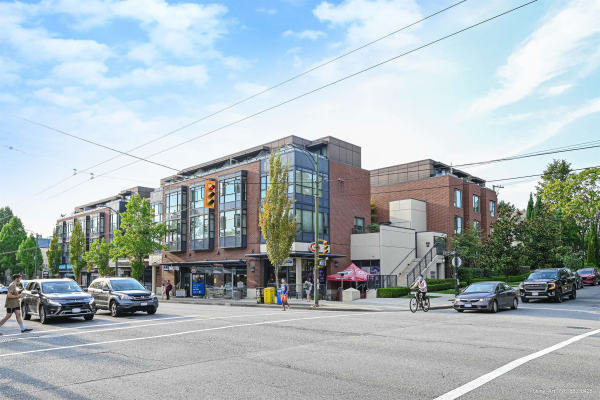 216 1961 COLLINGWOOD STREET, Vancouver