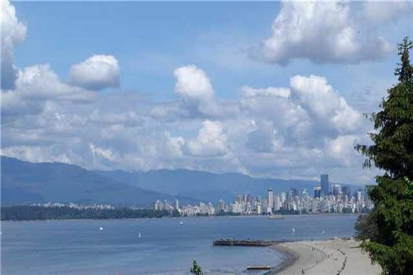 4651 SIMPSON AVENUE, Vancouver