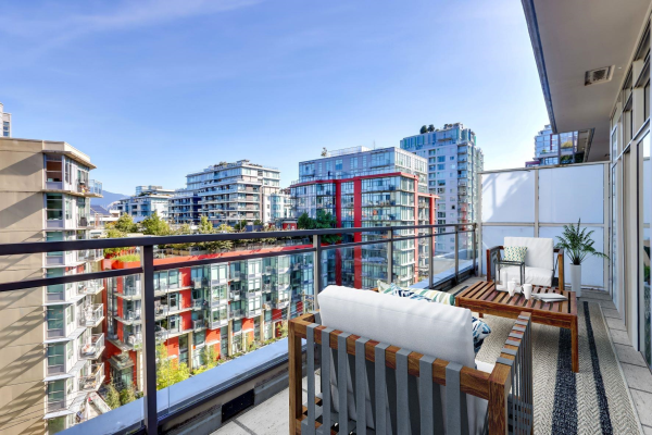801 63 W 2ND AVENUE, Vancouver