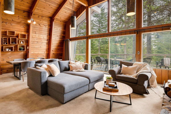 8460 MATTERHORN DRIVE, Whistler