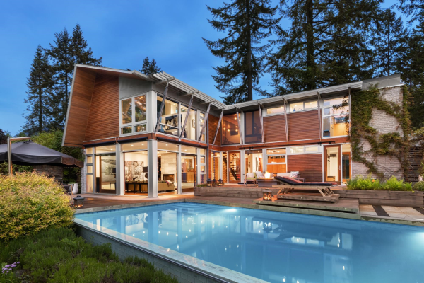 4229 SUNSET BOULEVARD, North Vancouver