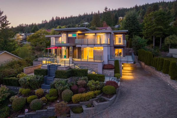 561 ST. ANDREWS ROAD, West Vancouver