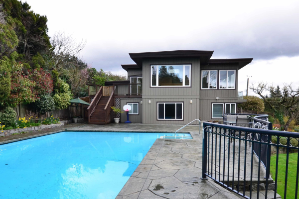 1955 18TH STREET, West Vancouver