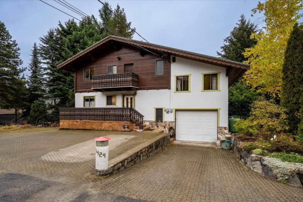 7429 AMBASSADOR CRESCENT, Whistler