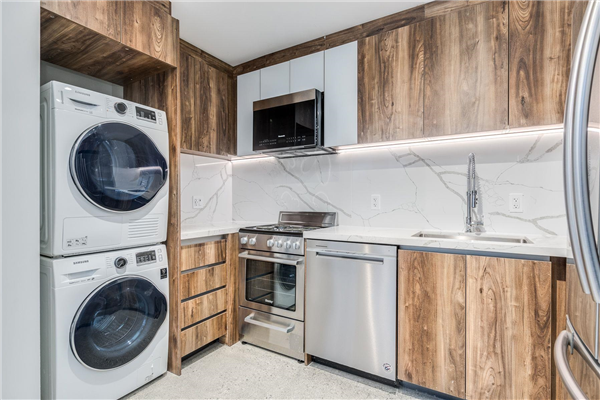 305 1170 BARCLAY STREET, Vancouver