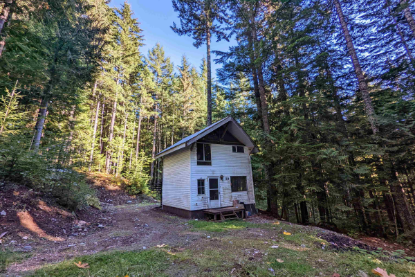 1102 RING CREEK ROAD, Squamish