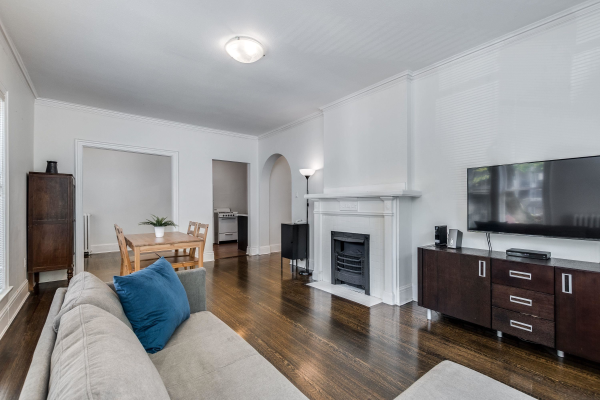 9 935 JERVIS STREET, Vancouver