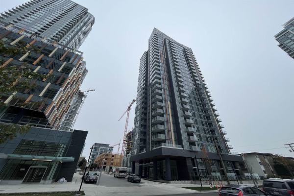 307 6398 SILVER AVENUE, Burnaby