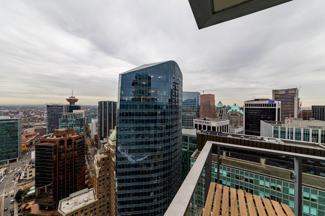 3506 1077 W CORDOVA STREET