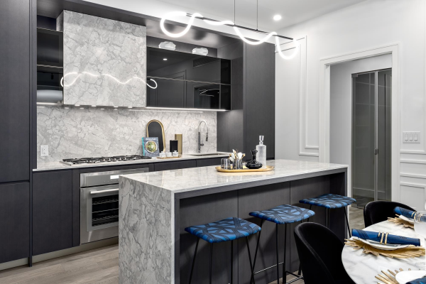 212 1350 JOHNSTON ROAD, White Rock