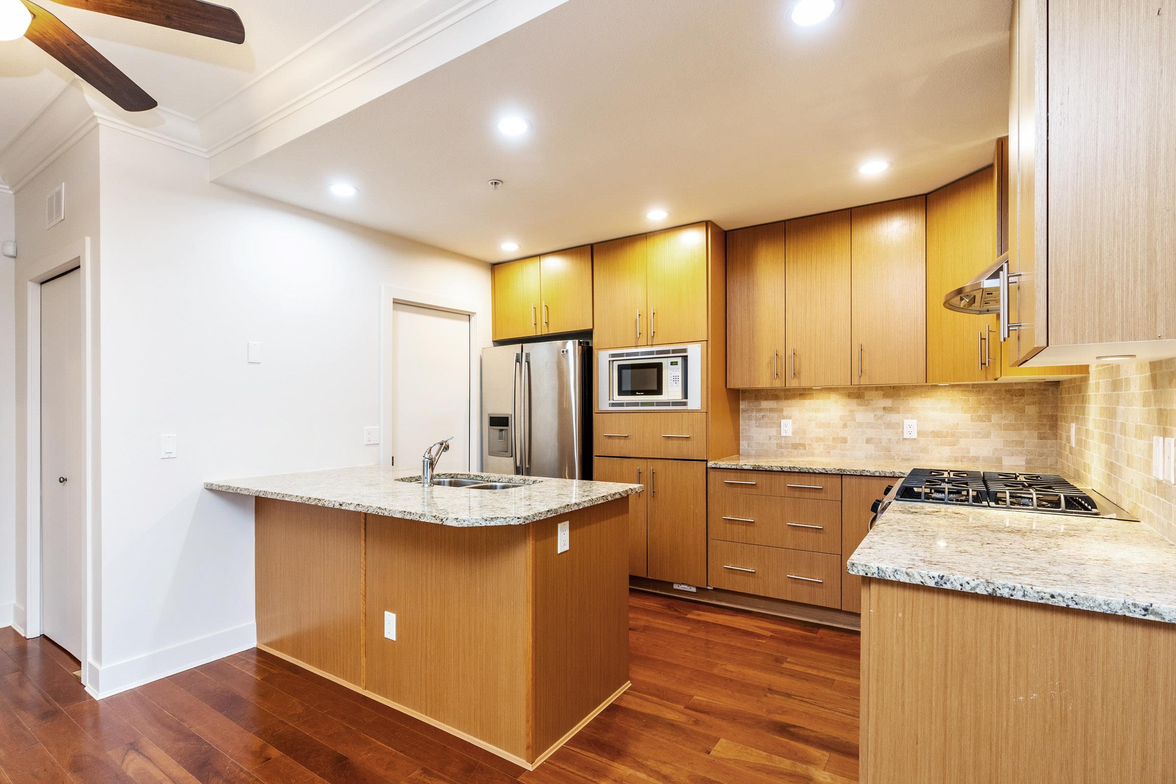 204 16483 64 AVENUE, #204