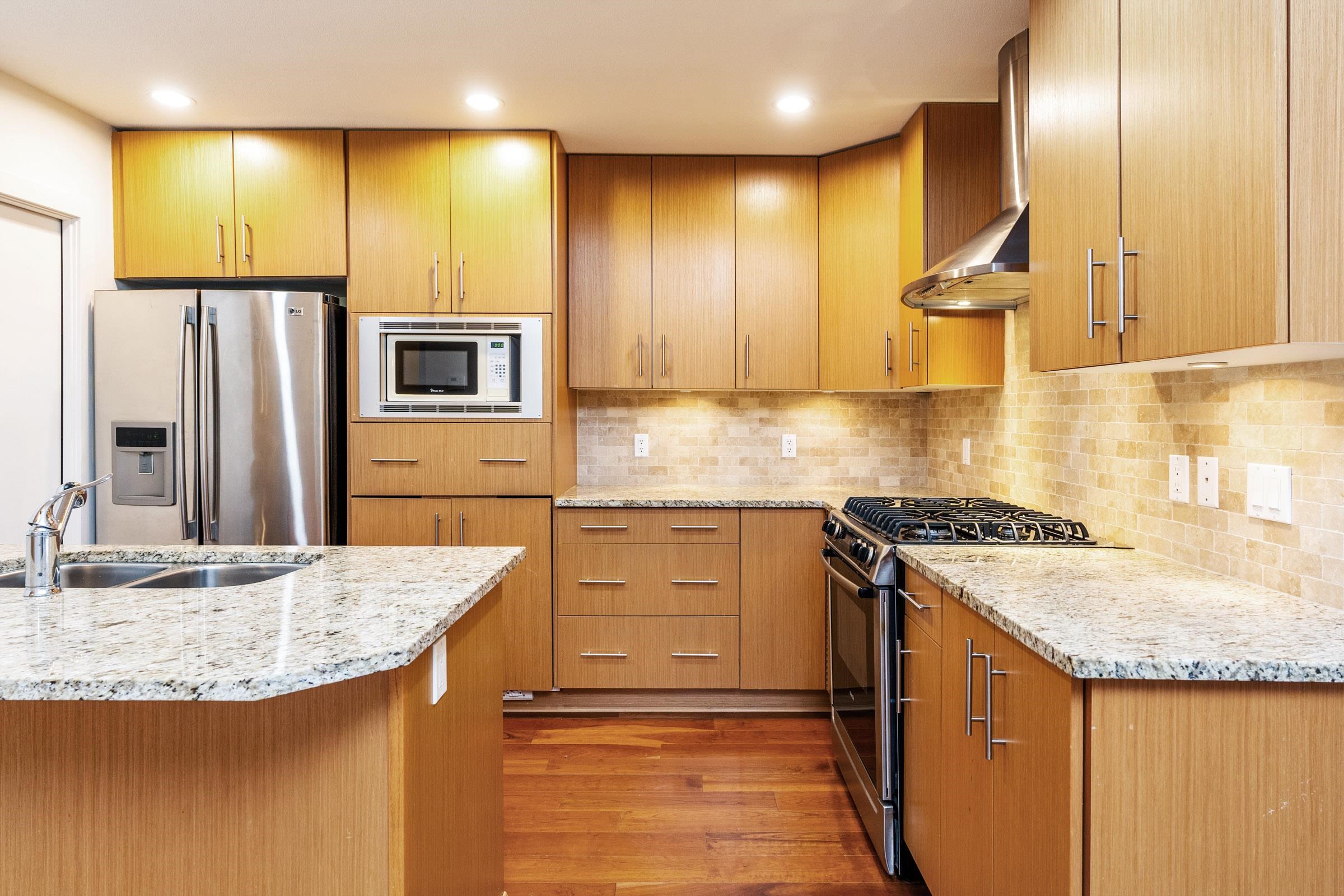 204 16483 64 AVENUE, #204