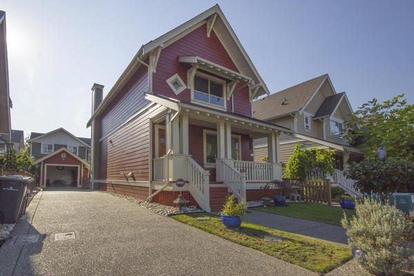270 HOLLY AVENUE, New Westminster