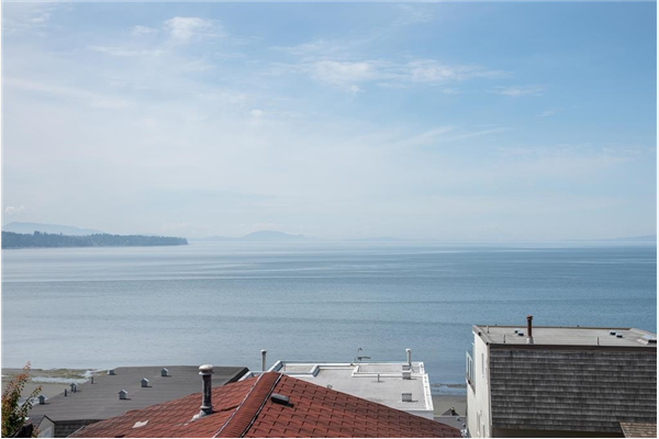 15400 COLUMBIA AVENUE, White Rock