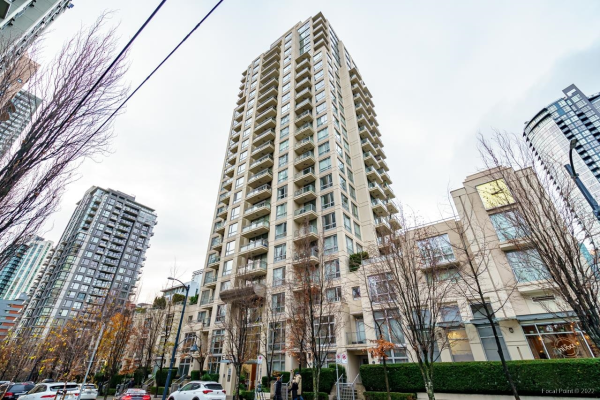 2004 1225 RICHARDS STREET, Vancouver