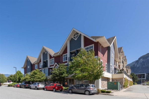 37888 THIRD AVENUE, Squamish