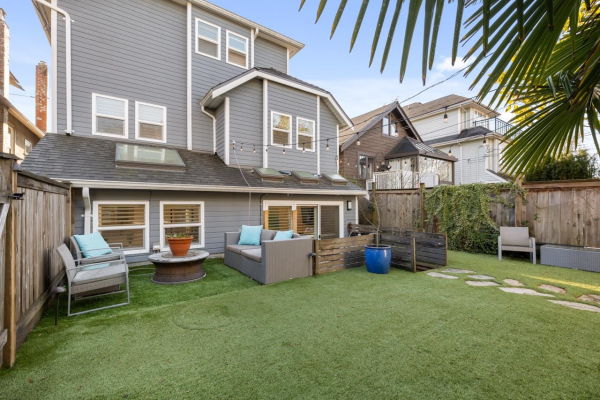 2017 CREELMAN AVENUE, Vancouver