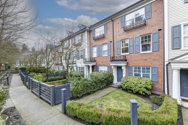 46 101 FRASER STREET, Port Moody