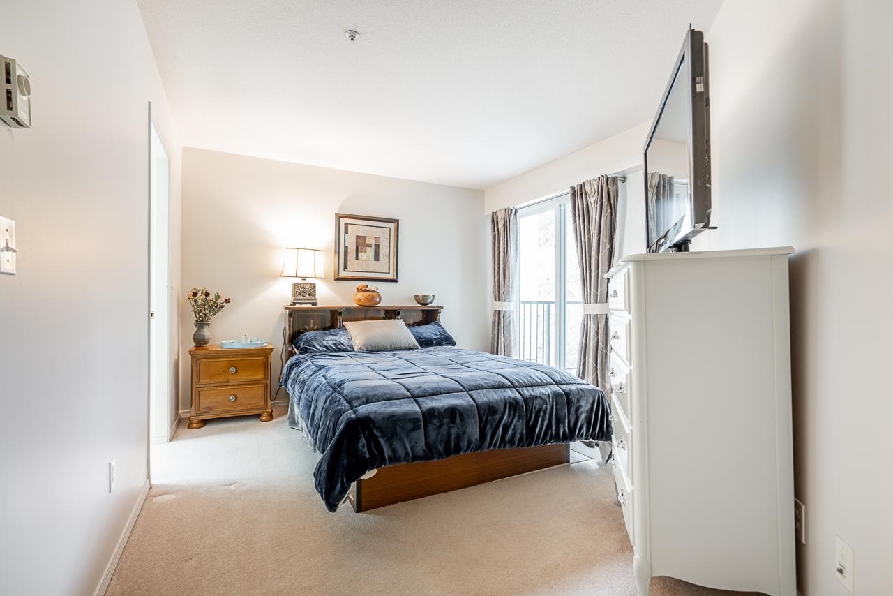 207 20976 56 AVENUE, #207