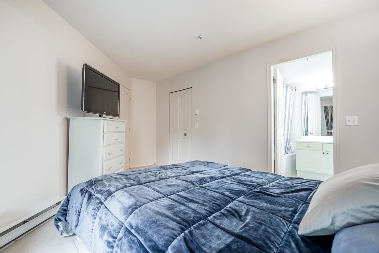 207 20976 56 AVENUE, #207