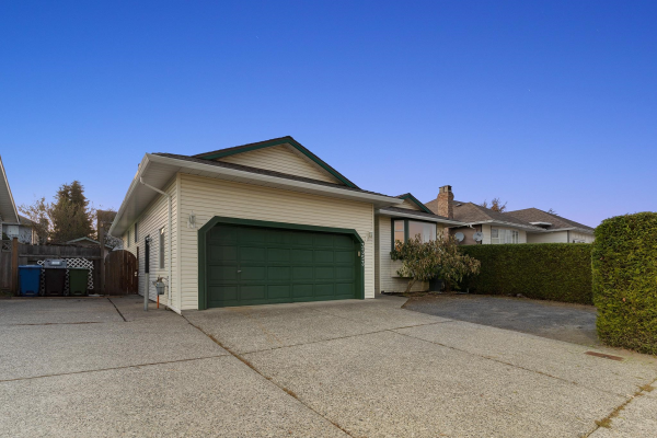 3353 TRETHEWEY STREET, Abbotsford