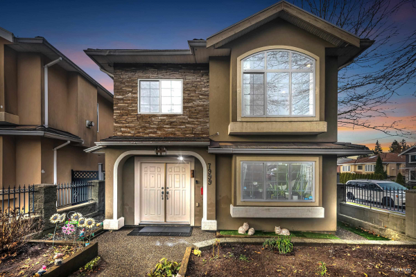 7999 18TH AVENUE, Burnaby