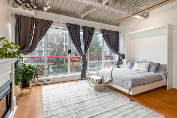 215 350 E 2ND AVENUE, Vancouver