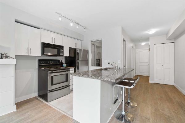 303 3240 ST JOHNS STREET, Port Moody