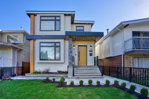 8010 17TH AVENUE, Burnaby