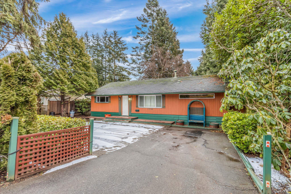 13726 NORTH BLUFF ROAD, White Rock