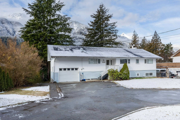 41935 BIRKEN ROAD, Squamish