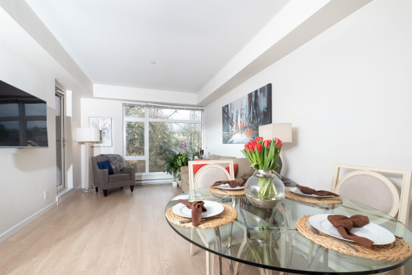 209 28 E ROYAL AVENUE, New Westminster