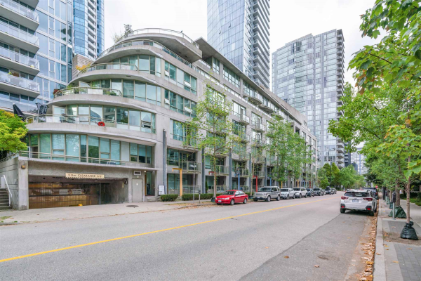 1486 W HASTINGS STREET, Vancouver