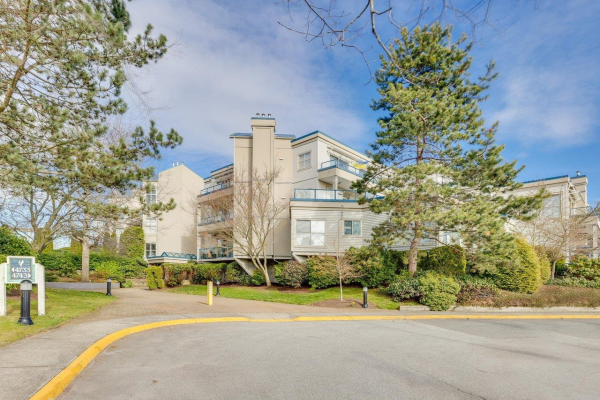 101 4743 W RIVER ROAD, Delta